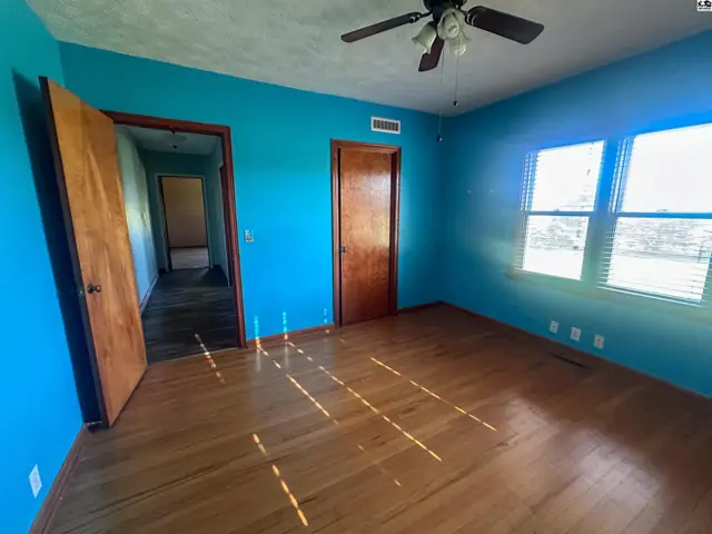 Photo of 449 NW 10th Ave, Pratt, KS