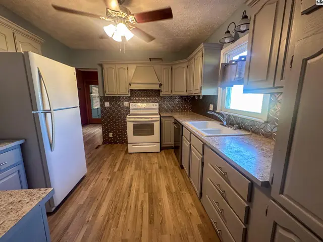 Photo of 449 NW 10th Ave, Pratt, KS