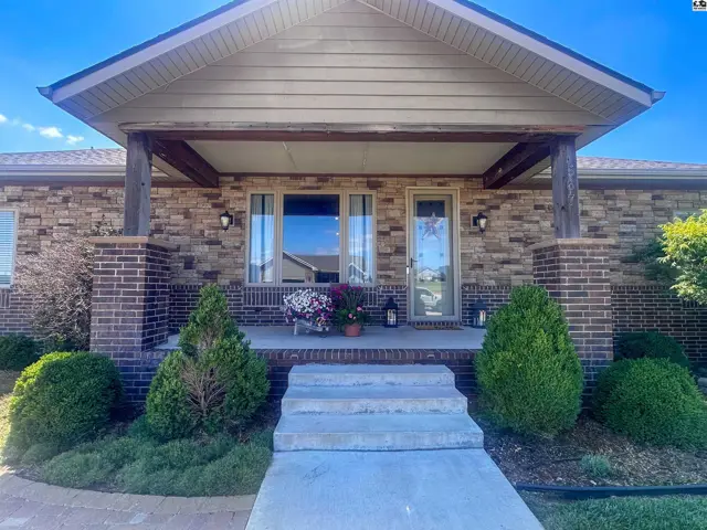 Photo of 567 Peltiers Way, Pratt, KS