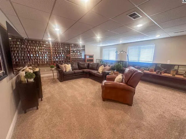 Photo of 567 Peltiers Way, Pratt, KS