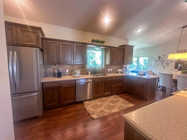 Photo of 567 Peltiers Way, Pratt, KS