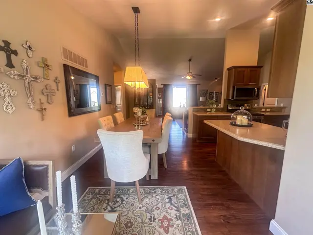 Photo of 567 Peltiers Way, Pratt, KS