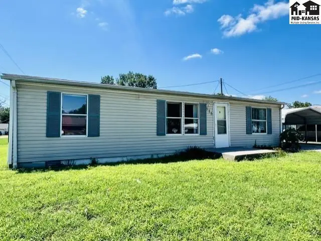 Photo of 511 W 20th Ave, Hutchinson, KS