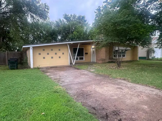 Photo of 816 S Washington St, Pratt, KS