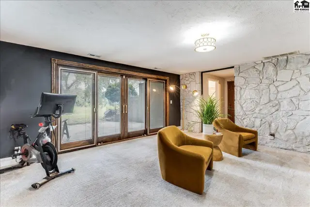 Photo of 714 S Willison Rd, Hutchinson, KS