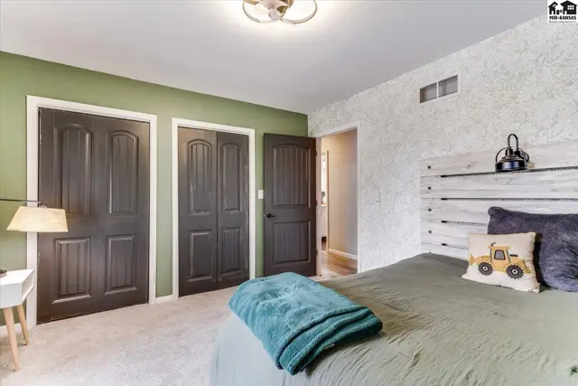 Photo of 714 S Willison Rd, Hutchinson, KS