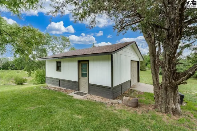 Photo of 714 S Willison Rd, Hutchinson, KS