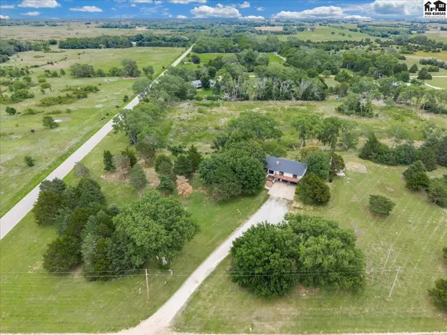 Photo of 714 S Willison Rd, Hutchinson, KS