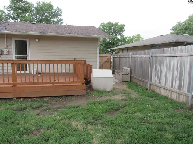 Photo of 1910 James St, Hutchinson, KS