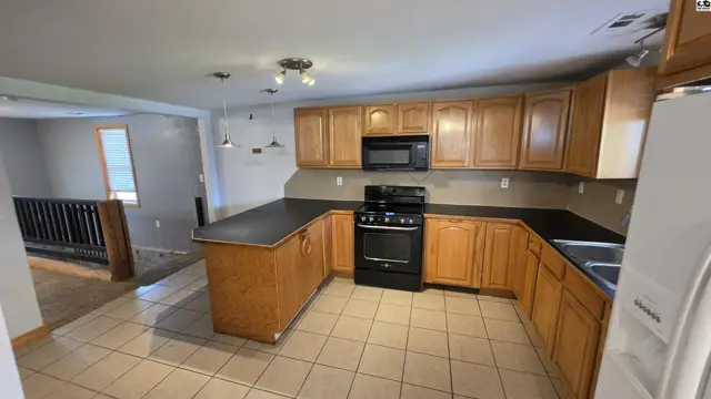 Photo of 607 S Main St, McPherson, KS