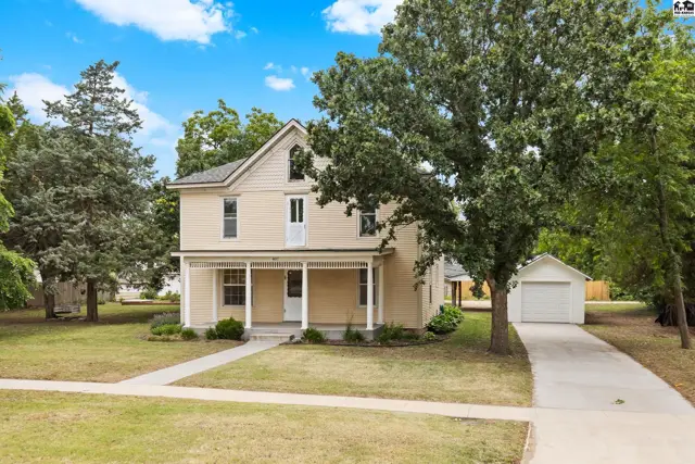 Photo of 407 N Nickerson St, Nickerson, KS
