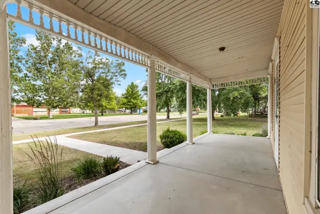 Photo of 407 N Nickerson St, Nickerson, KS