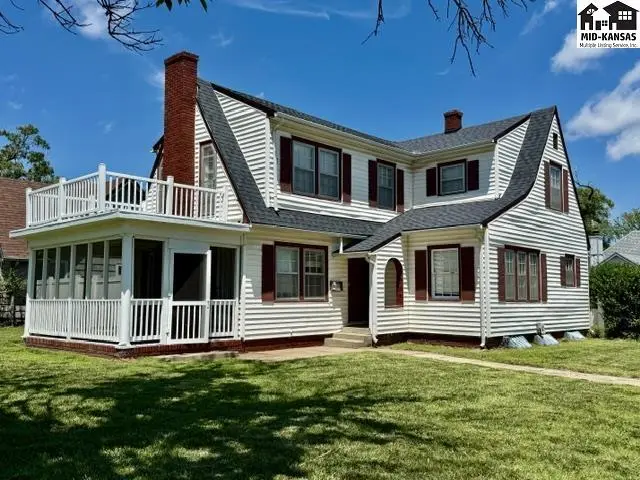 Photo of 2201 N Main St, Hutchinson, KS