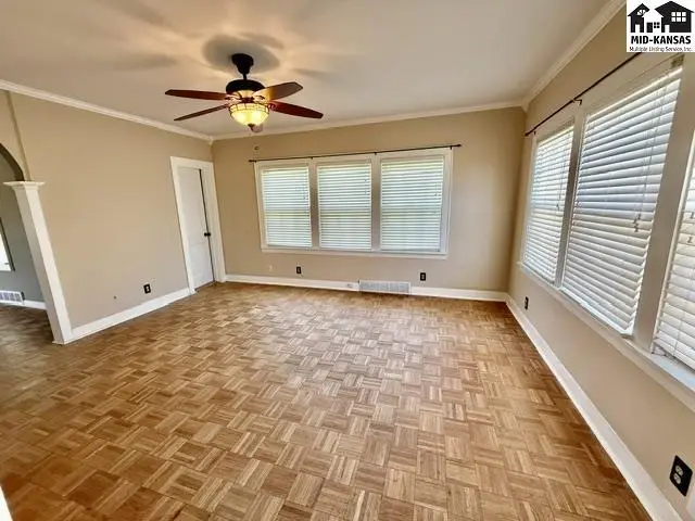 Photo of 2201 N Main St, Hutchinson, KS