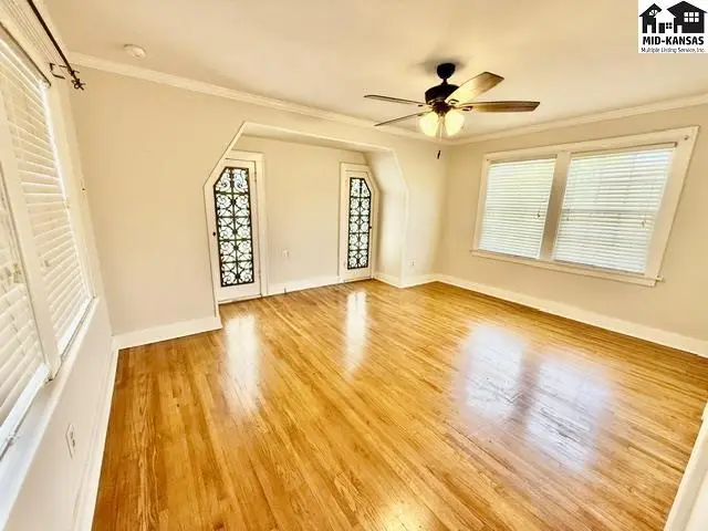 Photo of 2201 N Main St, Hutchinson, KS