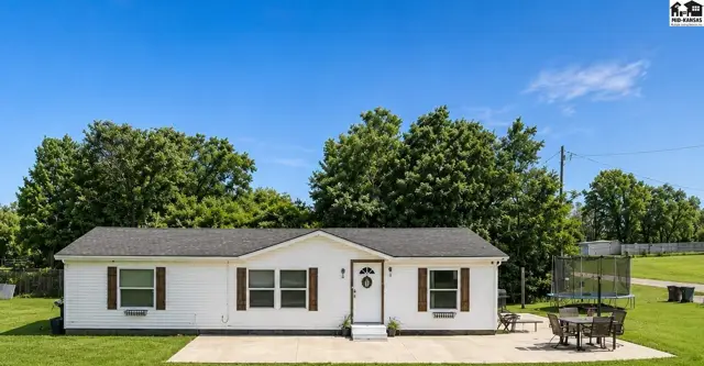 Photo of 807 N. Sill St, Nickerson, KS