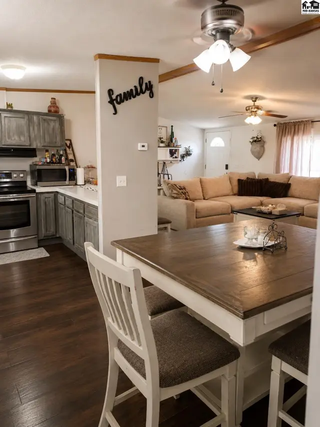 Photo of 807 N. Sill St, Nickerson, KS