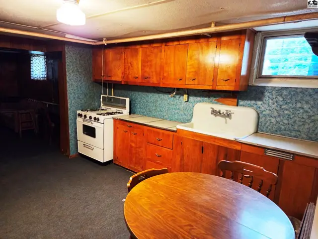 Photo of 317 E 8th St, Newton, KS