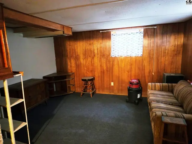 Photo of 317 E 8th St, Newton, KS