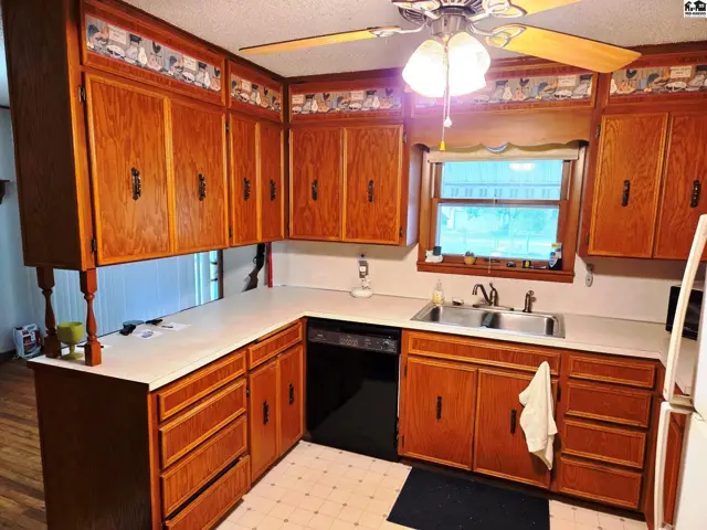 Photo of 317 E 8th St, Newton, KS