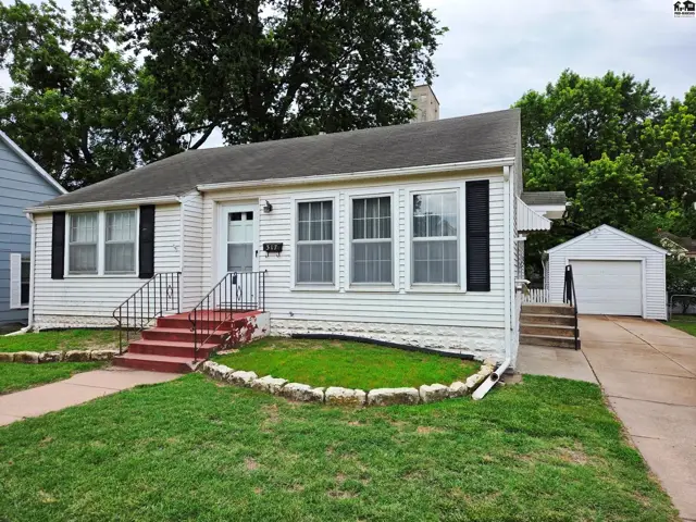 Photo of 317 E 8th St, Newton, KS