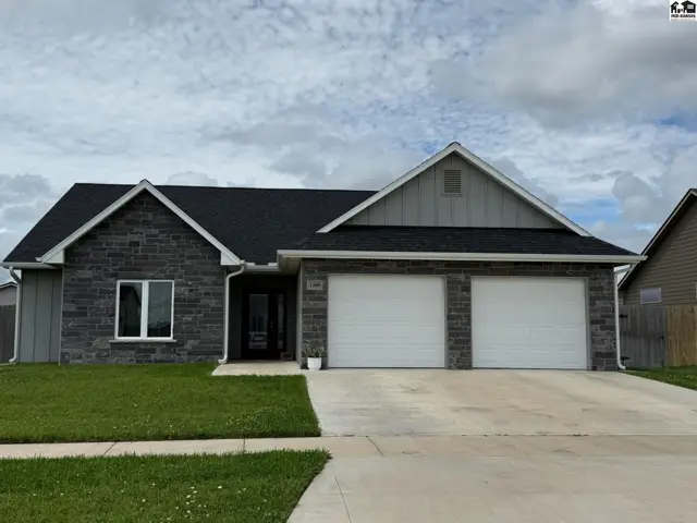 Photo of 1309 Genesis Dr, McPherson, KS