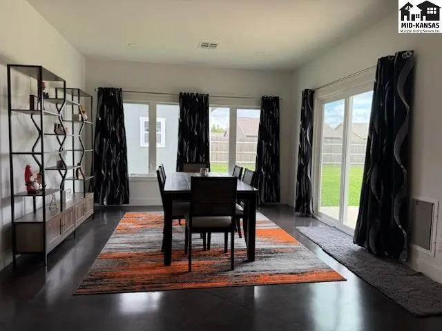 Photo of 1309 Genesis Dr, McPherson, KS