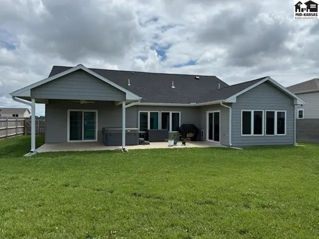 Photo of 1309 Genesis Dr, McPherson, KS