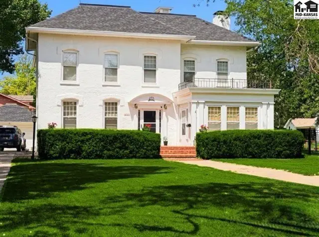 Photo of 603 S Douglas Ave, Lyons, KS