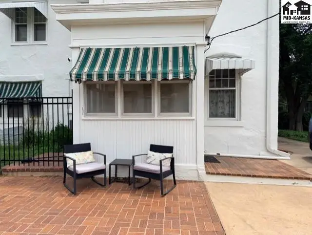 Photo of 603 S Douglas Ave, Lyons, KS