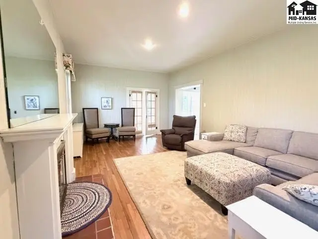 Photo of 603 S Douglas Ave, Lyons, KS