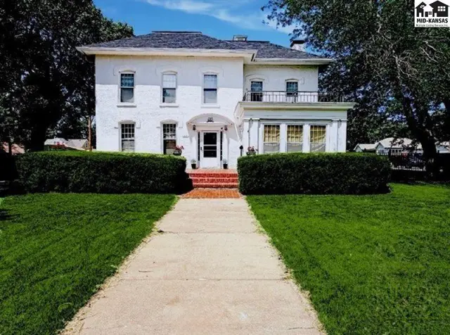 Photo of 603 S Douglas Ave, Lyons, KS