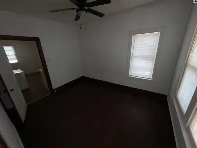 Photo of 129 E 11th Ave, Hutchinson, KS