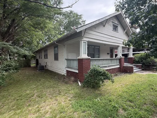 Photo of 129 E 11th Ave, Hutchinson, KS