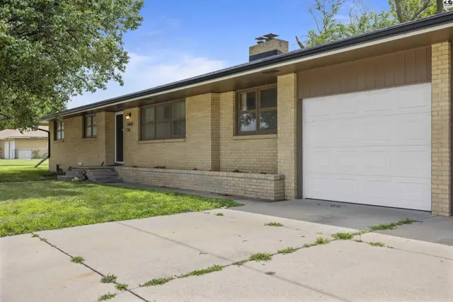 Photo of 1601 N Cleveland St, Hutchinson, KS
