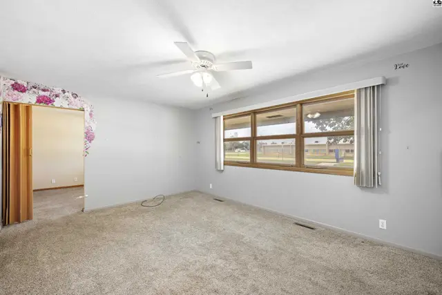 Photo of 1601 N Cleveland St, Hutchinson, KS