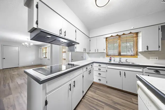 Photo of 1601 N Cleveland St, Hutchinson, KS