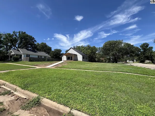 Photo of 219 N Pine St, Pratt, KS