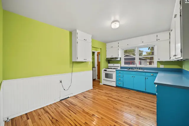 Photo of 415 N Chestnut St, Lindsborg, KS
