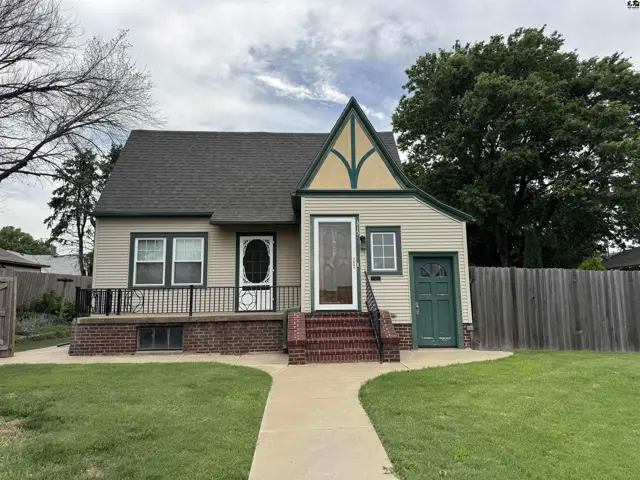 Photo of 315 S Taylor St, Pratt, KS