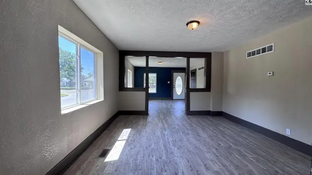 Photo of 1001 E Avenue A, Hutchinson, KS