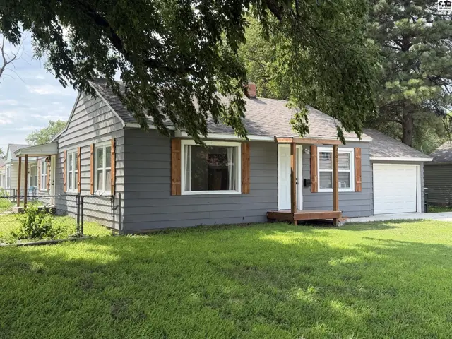 Photo of 2101 N Jackson St, Hutchinson, KS