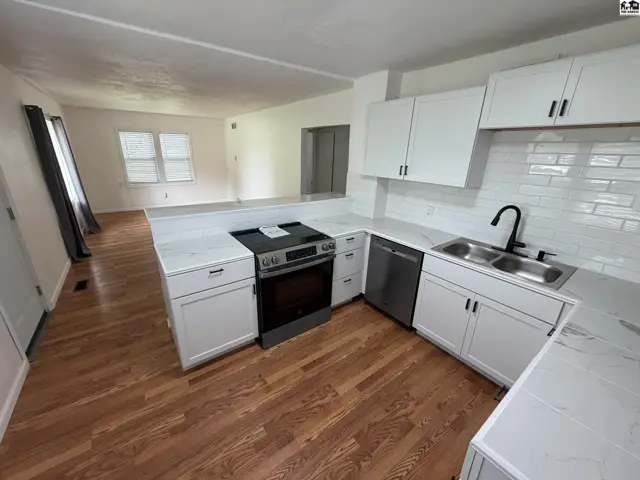Photo of 2101 N Jackson St, Hutchinson, KS