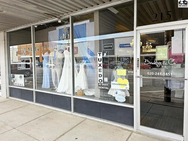 Photo of 215 N Main St, McPherson, KS