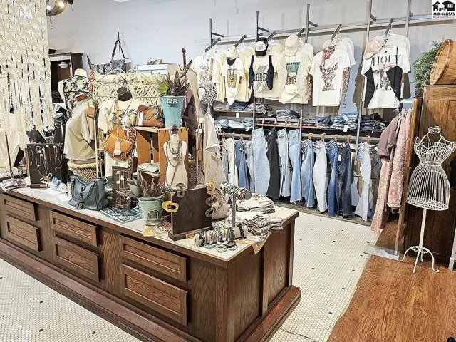 Photo of 213 N Main St, McPherson, KS