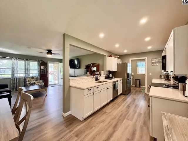Photo of 1510 Linda Ln, Hutchinson, KS