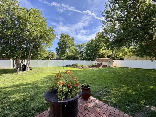 Photo of 1510 Linda Ln, Hutchinson, KS