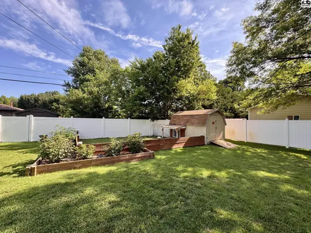 Photo of 1510 Linda Ln, Hutchinson, KS