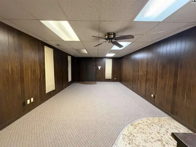 Photo of 901 W 1st Ave, Hutchinson, KS