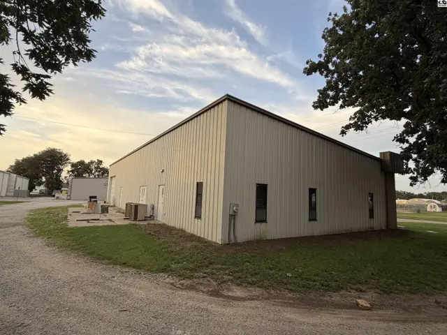 Photo of 621 N Hickory St, McPherson, KS